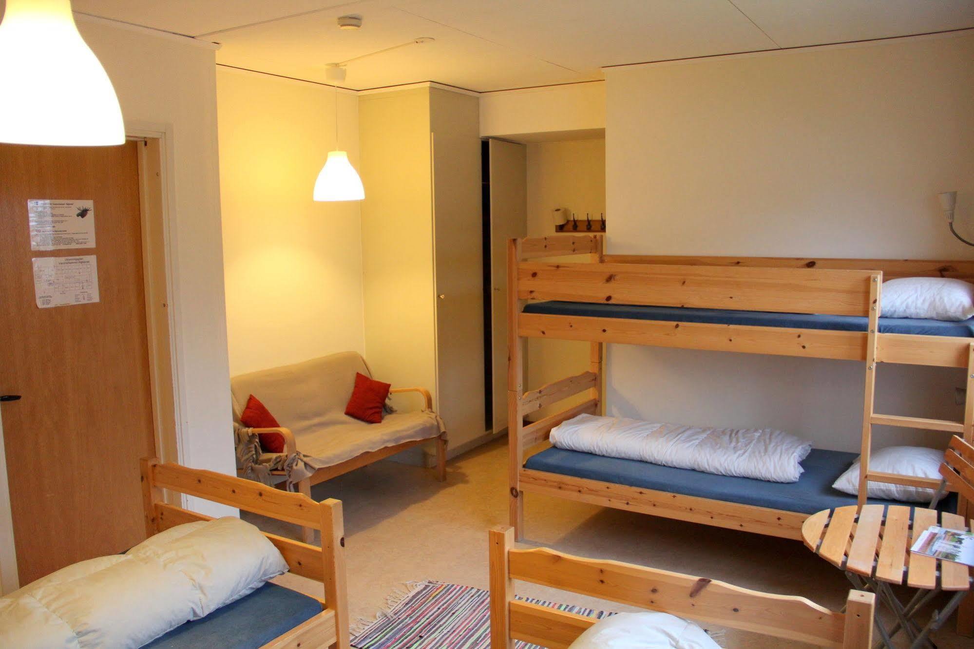 Hällefors 海勒福什旅舍&独木舟中心旅舍 外观 照片